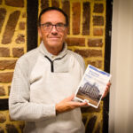 Portrait de Claude Yvens, auteur présent au festival Nouvelle Page 2026 à Verviers.