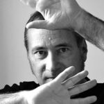 Portrait de Marc-Renier, auteur présent au festival Nouvelle Page 2026 à Verviers.